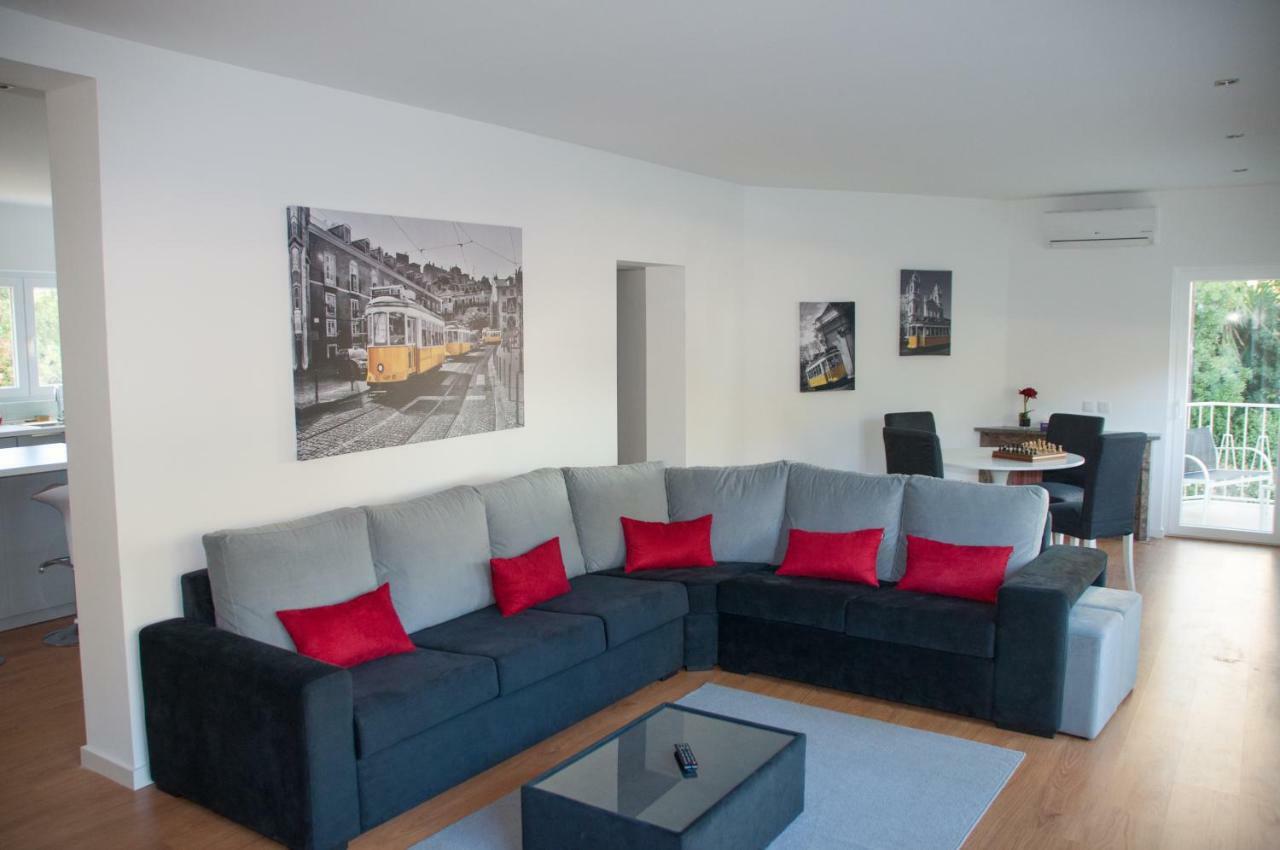 Pine Tree Apartment